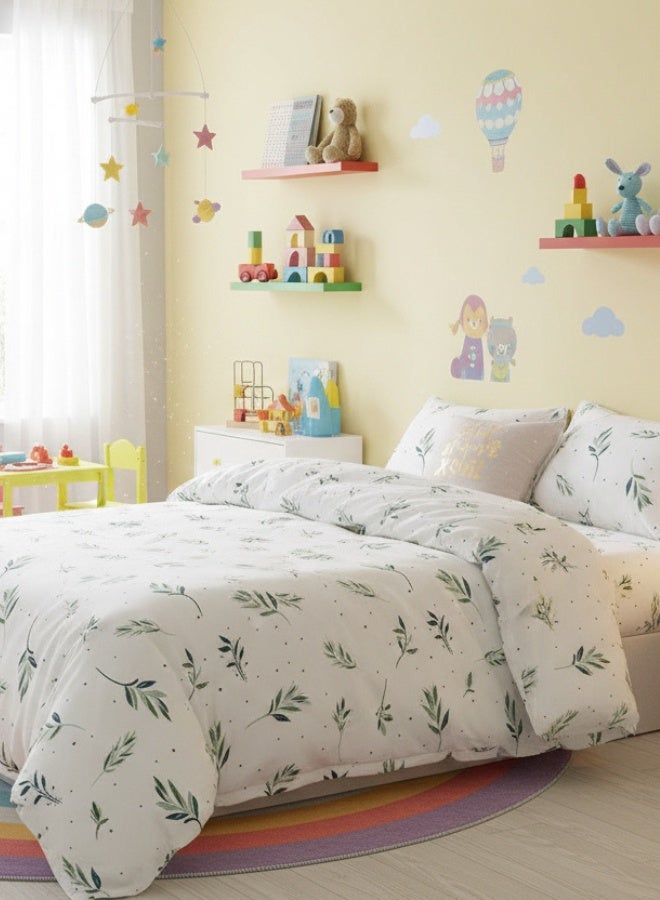 LUNA Home طقم سرير مفرد 4 قطع (غطاء لحاف - 160*210 سم؛ 1 ملاءة مشدودة 100*200+30 سم؛ 2 غطاء وسادة - 50*75 سم). طقم سرير للأطفال بتصميم جميل لأوراق خضراء صغيرة. - Image 1
